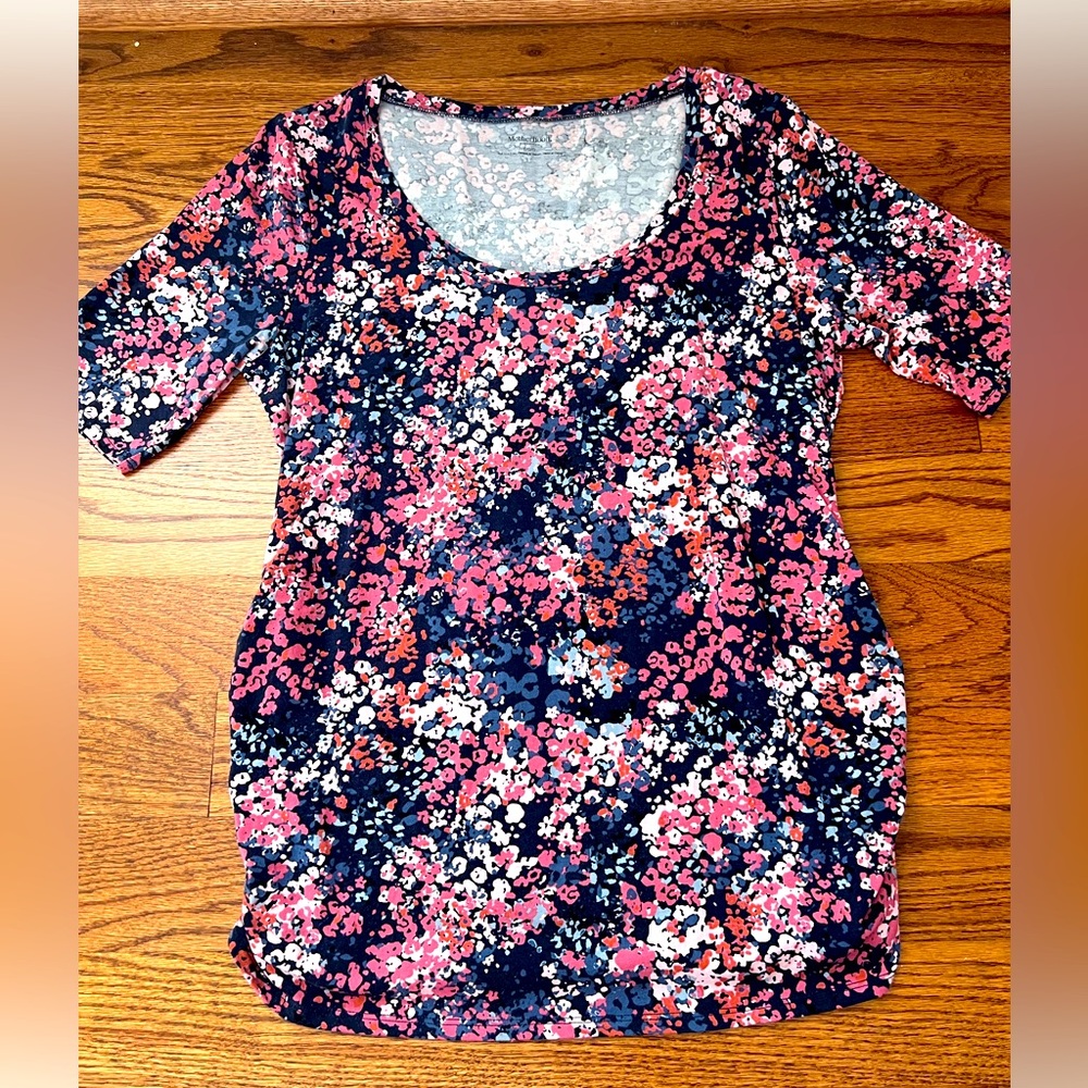 Motherhood Maternity short sleeve top size large